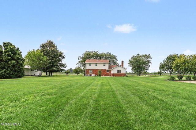 709 S Teachout Road, Curtice, OH 43412
