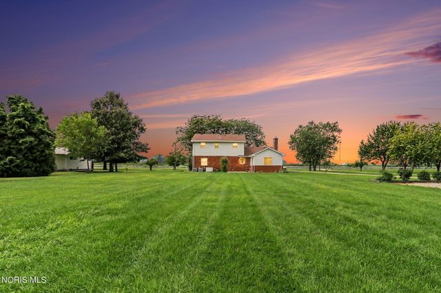 709 S Teachout Road, Curtice, OH 43412