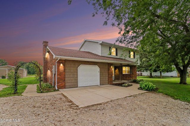 709 S Teachout Road, Curtice, OH 43412