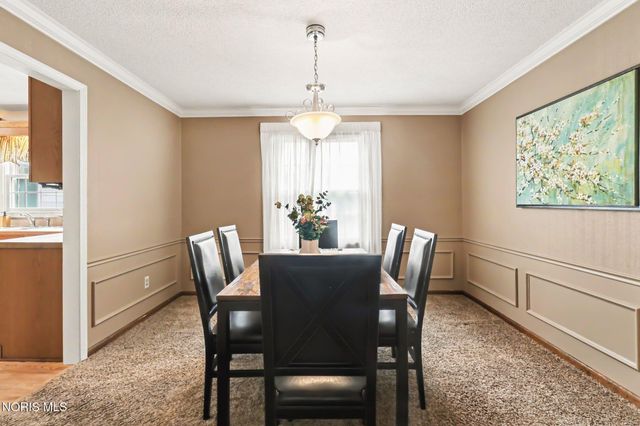 709 S Teachout Road, Curtice, OH 43412