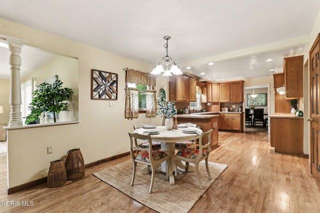 709 S Teachout Road, Curtice, OH 43412