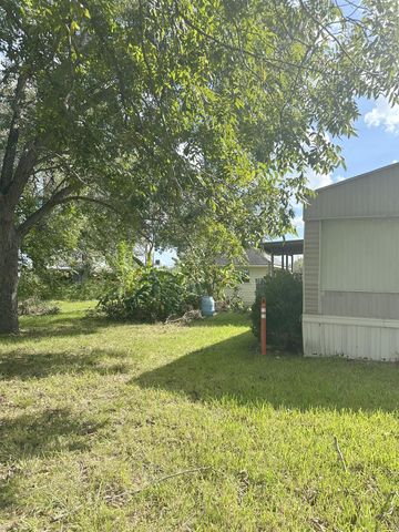 414 Shaw Street, Alvin, TX 77511