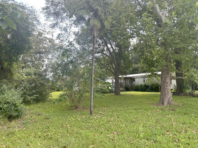 414 Shaw Street, Alvin, TX 77511