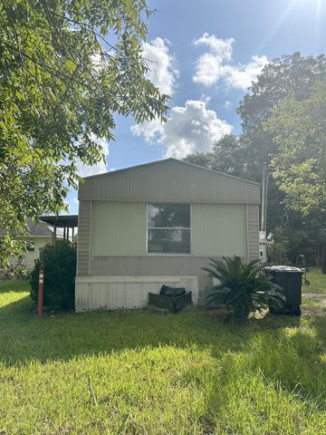 414 Shaw Street, Alvin, TX 77511