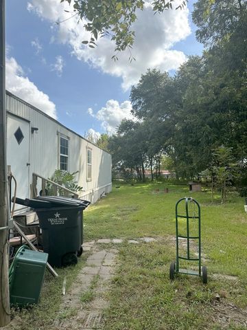 414 Shaw Street, Alvin, TX 77511