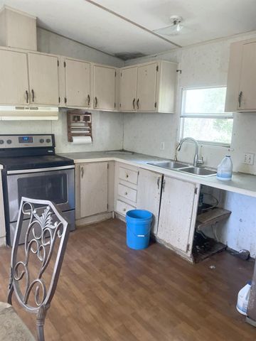 414 Shaw Street, Alvin, TX 77511