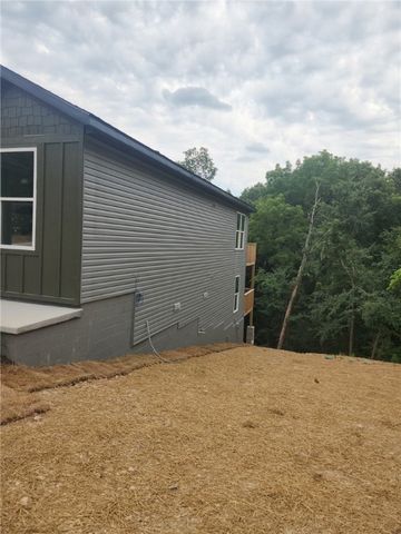 81 Selkirk Drive, Bella Vista, AR 72715