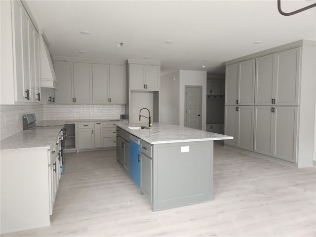 81 Selkirk Drive, Bella Vista, AR 72715