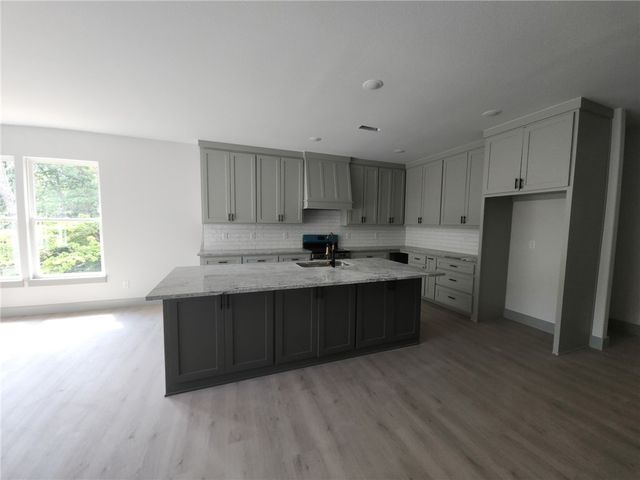 81 Selkirk Drive, Bella Vista, AR 72715