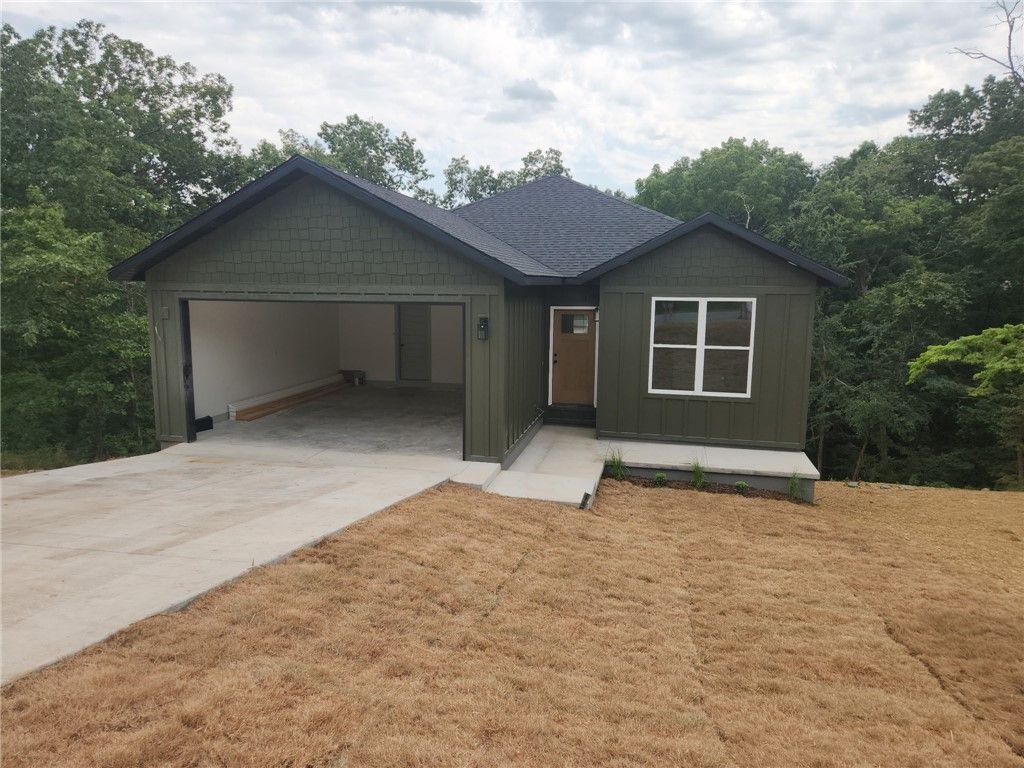 81 Selkirk Drive, Bella Vista, AR 72715