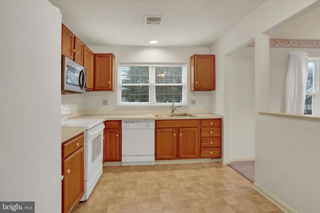 301 BARRINGTON CT, Palmyra, PA 17078