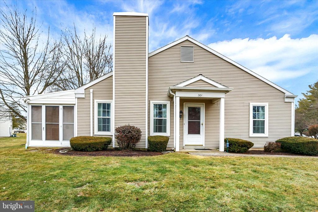 301 BARRINGTON CT, Palmyra, PA 17078