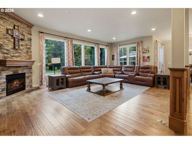 4119 Nw Jasmine St, Camas, WA 98607