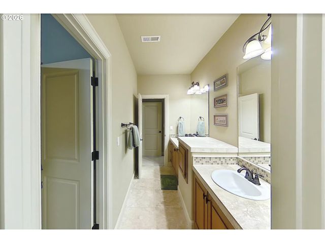 4119 Nw Jasmine St, Camas, WA 98607