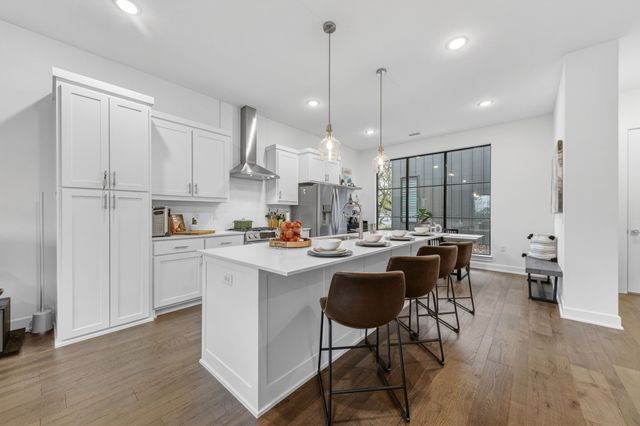 737 N Zang Boulevard 102, Dallas, TX 75208