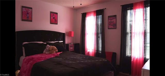 2202 McLaughlin Drive, Greensboro, NC 27406