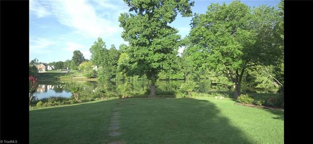 2202 McLaughlin Drive, Greensboro, NC 27406