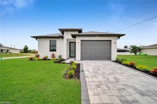 2015 23rd ST, Cape Coral, FL 33993