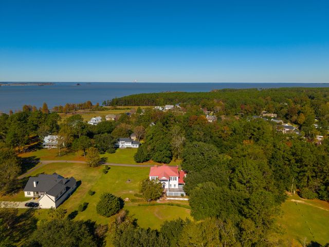 927 Fishburne Road, Pinopolis, SC 29469