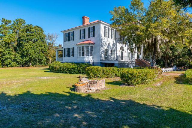 927 Fishburne Road, Pinopolis, SC 29469