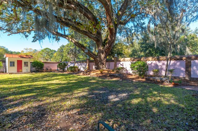 927 Fishburne Road, Pinopolis, SC 29469