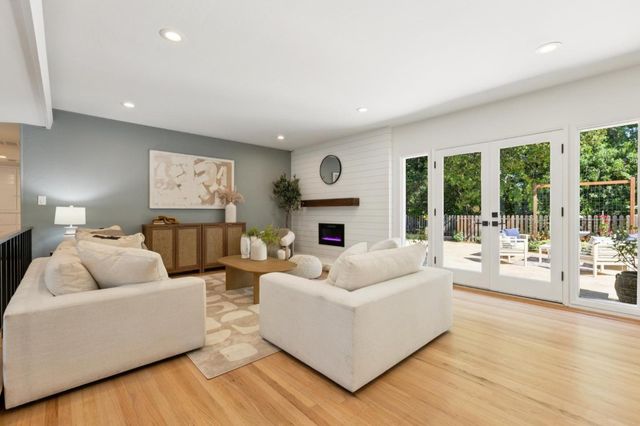 13120 Via Madronas Drive, Saratoga, CA 95070