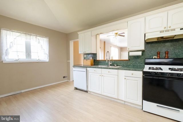 408 ST JOHN, Gloucester City, NJ 08030