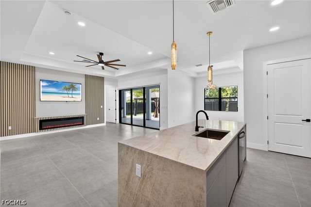 1715 SW 4th ST, Cape Coral, FL 33991