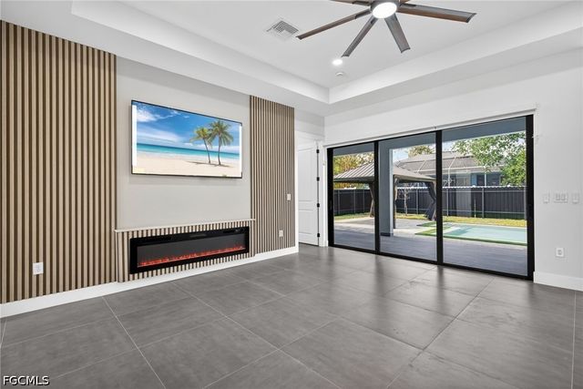 1715 SW 4th ST, Cape Coral, FL 33991