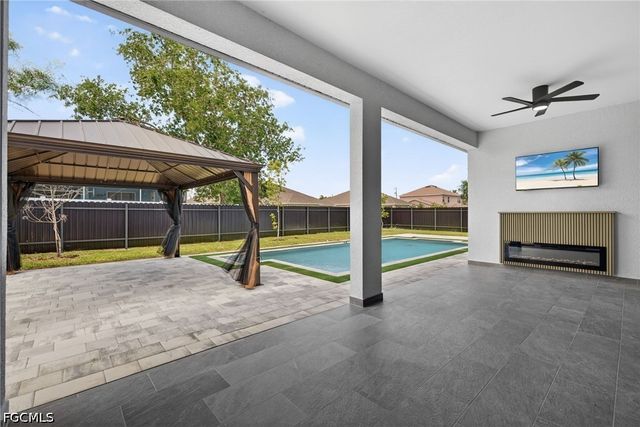 1715 SW 4th ST, Cape Coral, FL 33991