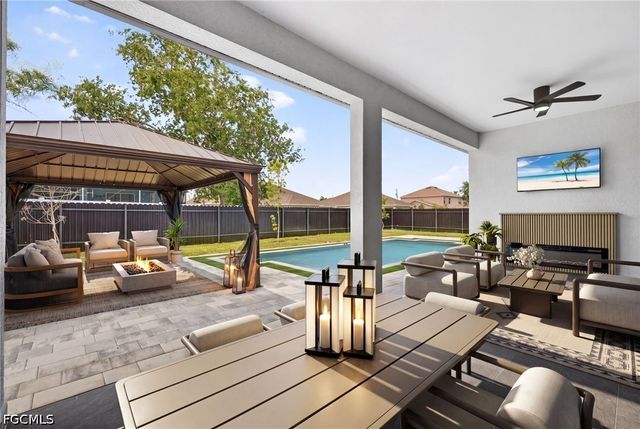 1715 SW 4th ST, Cape Coral, FL 33991