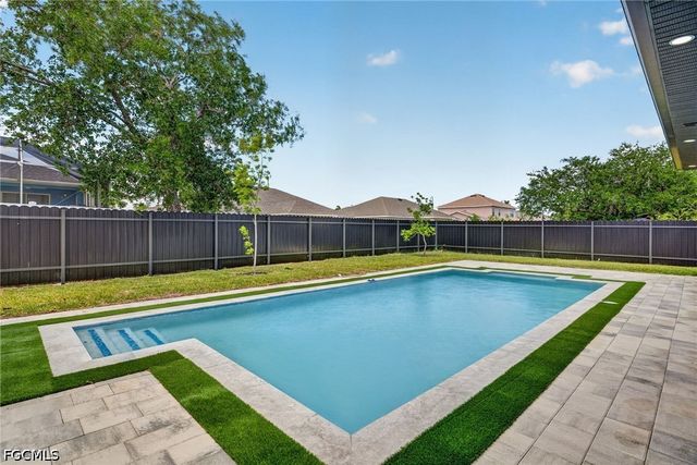 1715 SW 4th ST, Cape Coral, FL 33991