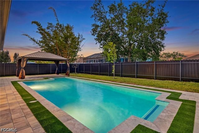 1715 SW 4th ST, Cape Coral, FL 33991