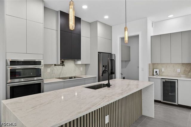 1715 SW 4th ST, Cape Coral, FL 33991