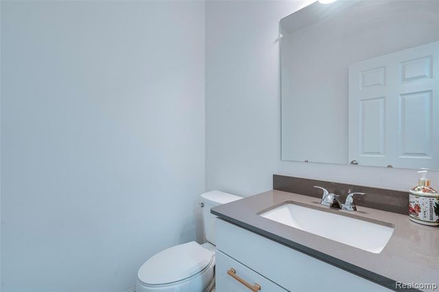 58648 Losino Drive, South Lyon, MI 48178