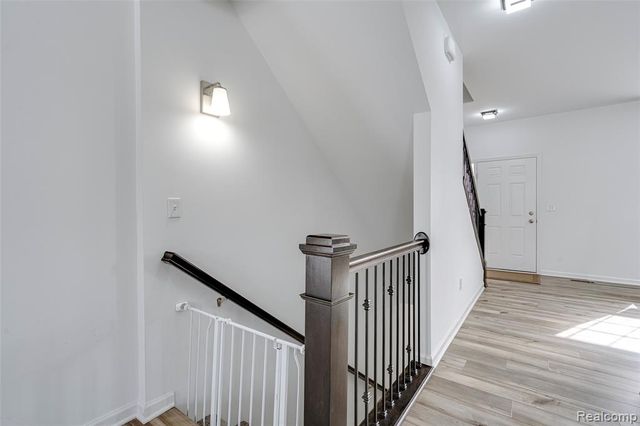 58648 Losino Drive, South Lyon, MI 48178