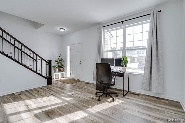 58648 Losino Drive, South Lyon, MI 48178