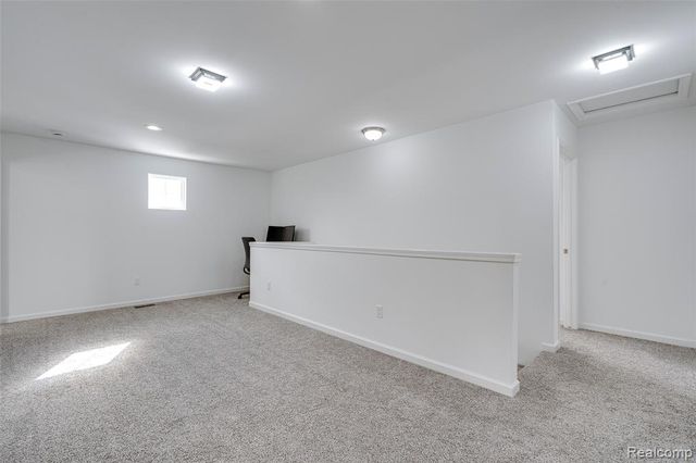 58648 Losino Drive, South Lyon, MI 48178