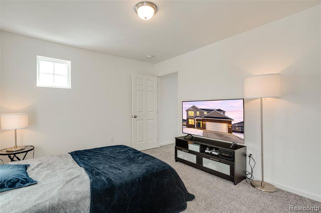 58648 Losino Drive, South Lyon, MI 48178