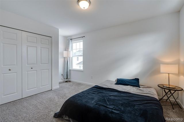 58648 Losino Drive, South Lyon, MI 48178