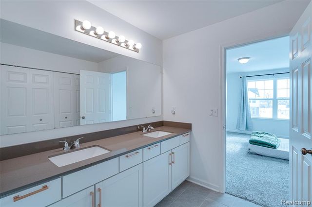 58648 Losino Drive, South Lyon, MI 48178