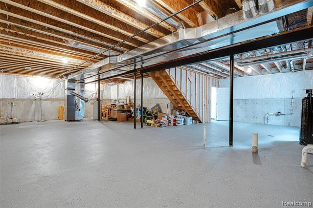 58648 Losino Drive, South Lyon, MI 48178