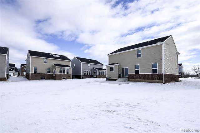 58648 Losino Drive, South Lyon, MI 48178