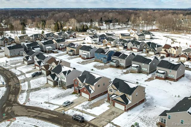 58648 Losino Drive, South Lyon, MI 48178