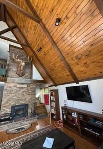 599 S Shore Road, Gloversville, NY 12078