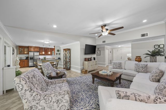 992 NW 83RD Drive, Coral Springs, FL 33071