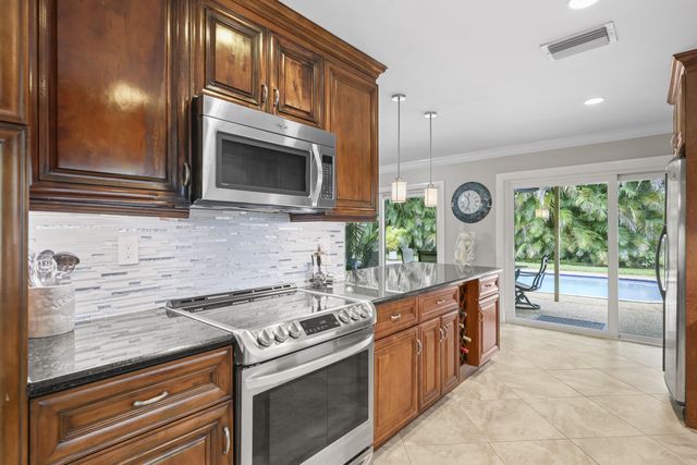 992 NW 83RD Drive, Coral Springs, FL 33071