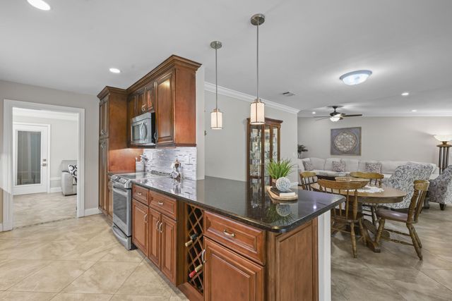 992 NW 83RD Drive, Coral Springs, FL 33071