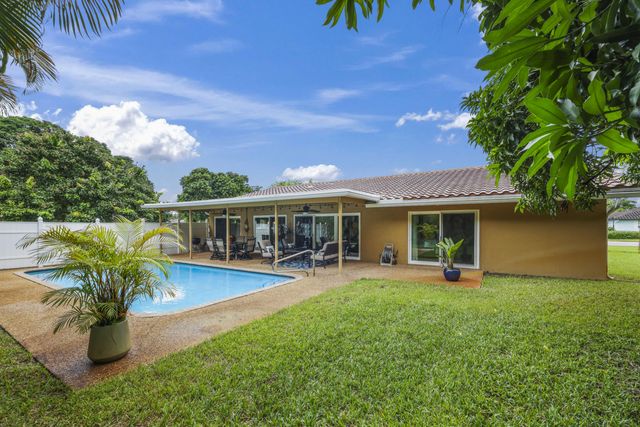 992 NW 83RD Drive, Coral Springs, FL 33071