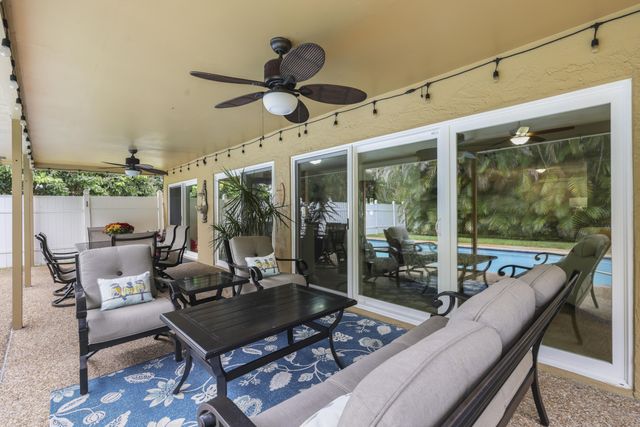 992 NW 83RD Drive, Coral Springs, FL 33071